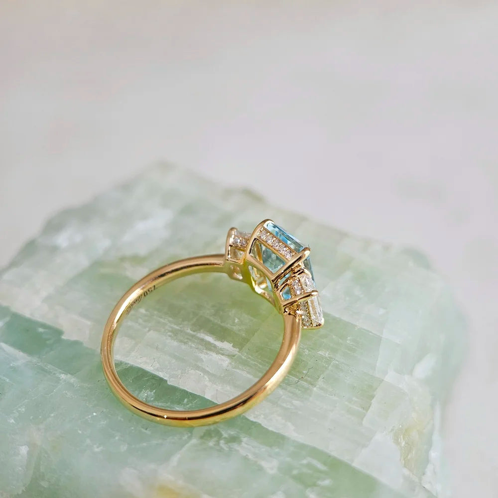 Through-the-Looking-Glass Aquamarine Ring (Lab Diamond Version)
