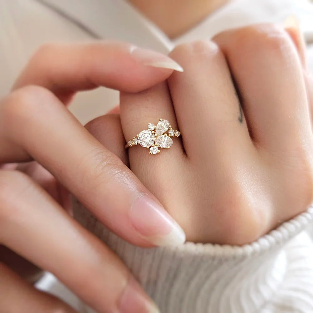 18K Aviva Lab-grown Diamond Ring