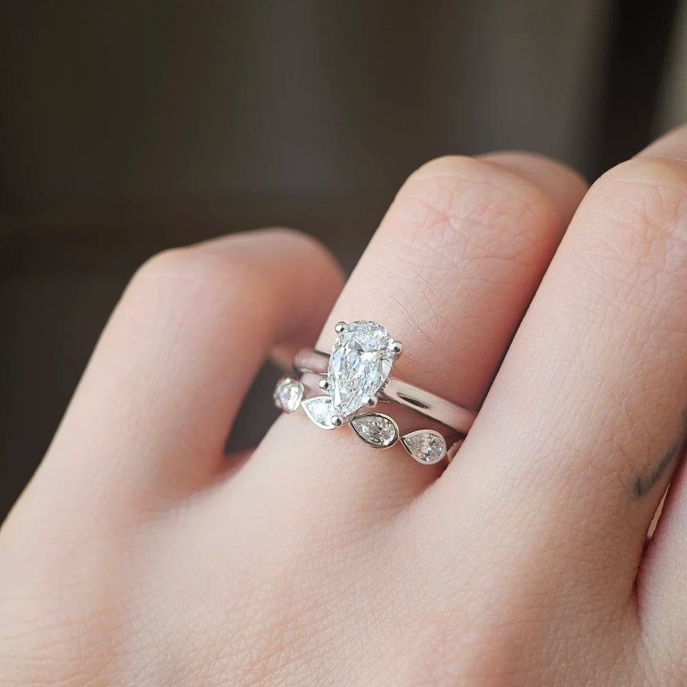 18K Bezel Pear Lab Diamond Band