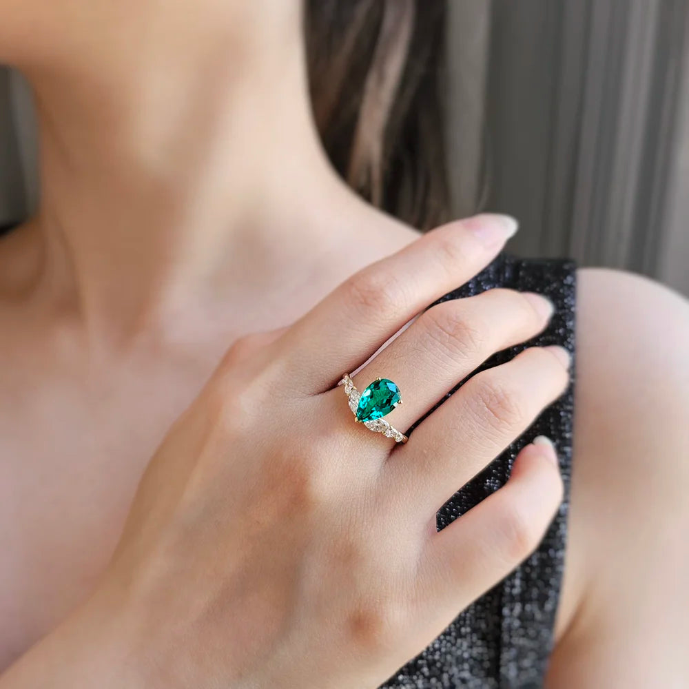 18K Emerald Glow Promise Ring