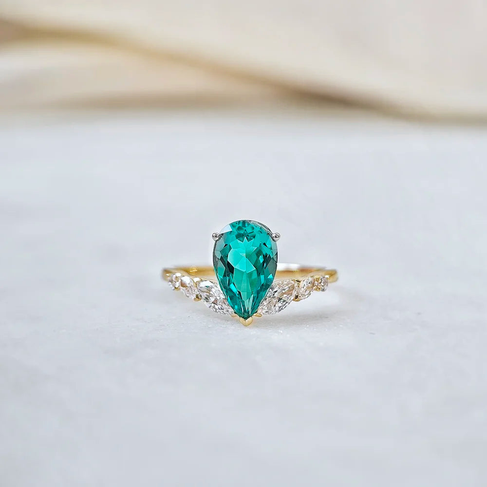 18K Emerald Glow Promise Ring