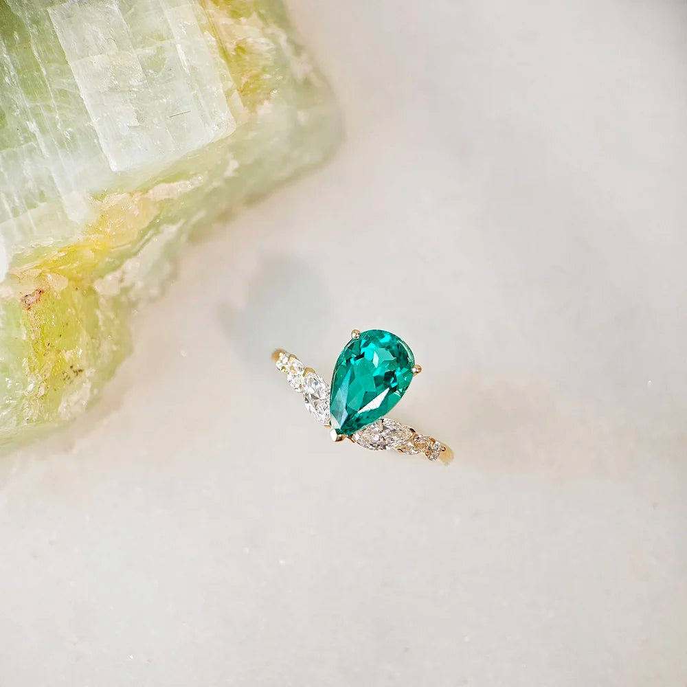 18K Emerald Glow Promise Ring