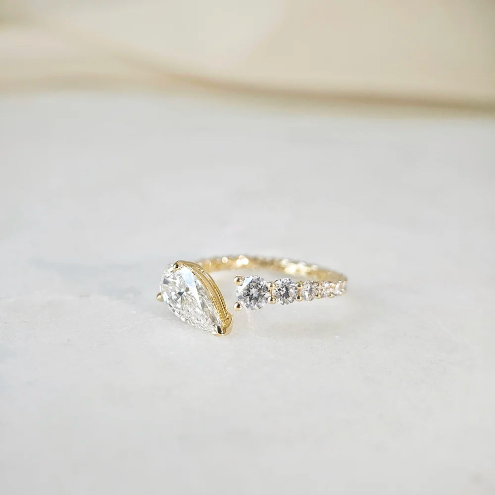 18K Clementine Lab-grown Diamond Ring