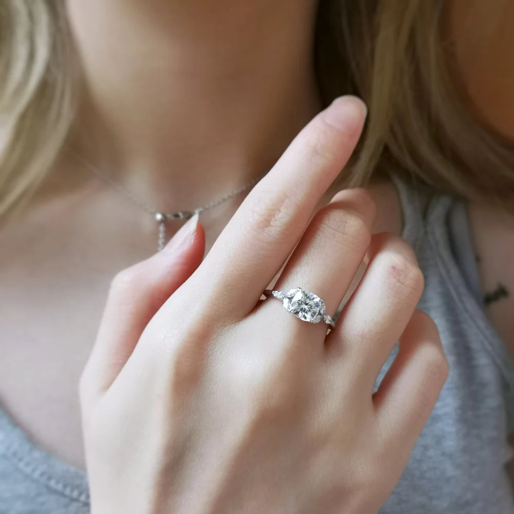 18K Shirley Moissanite Ring