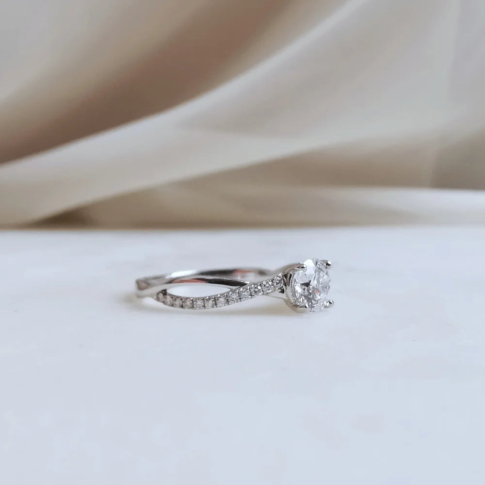 18K Amira Lab Diamond Engagement Ring