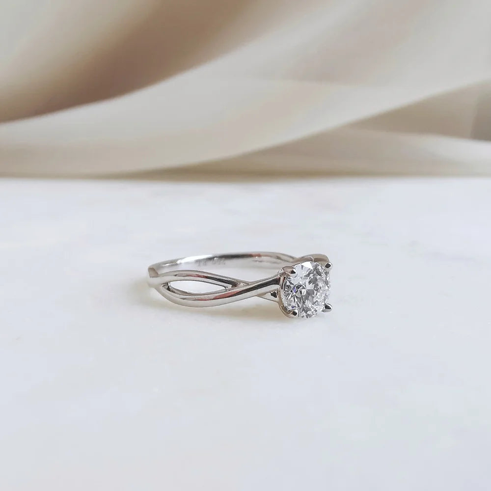 18K Amira Twist Lab Diamond Ring