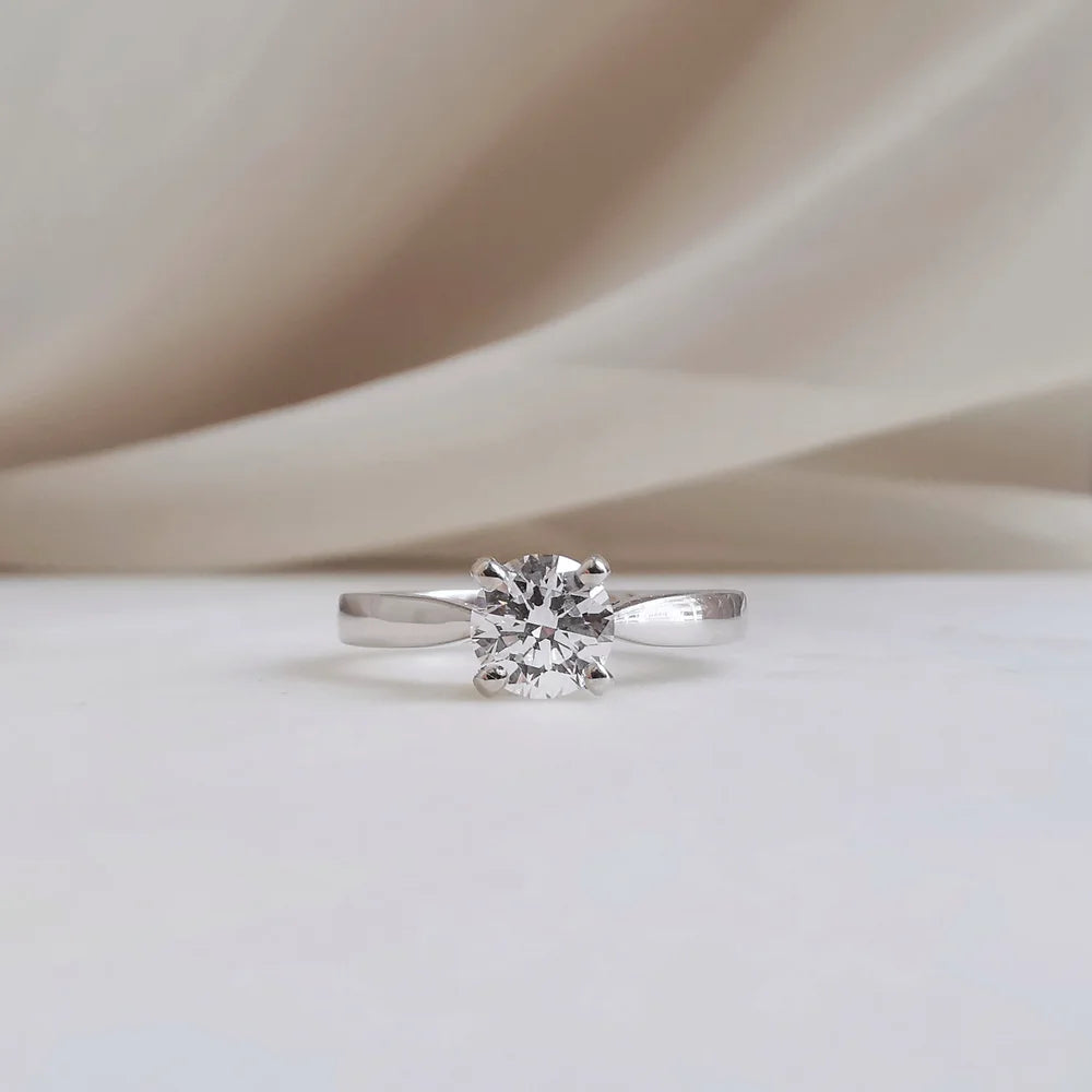 18K Classic Four Claw Lab Diamond Ring