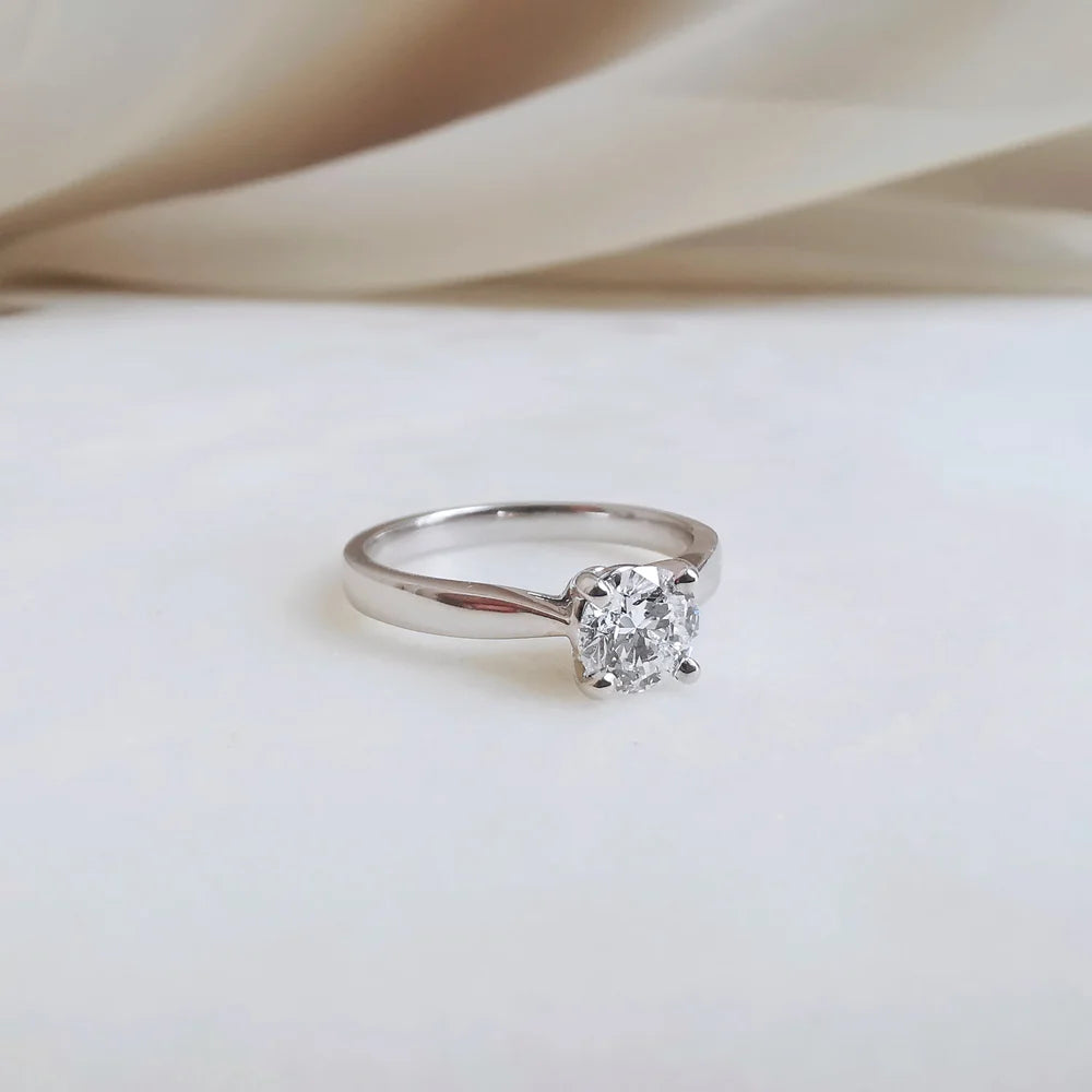18K Classic Four Claw Lab Diamond Ring