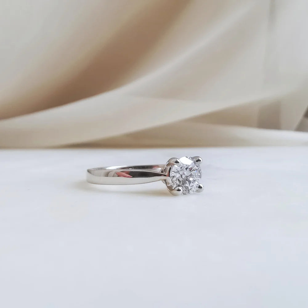 18K Classic Four Claw Lab Diamond Ring