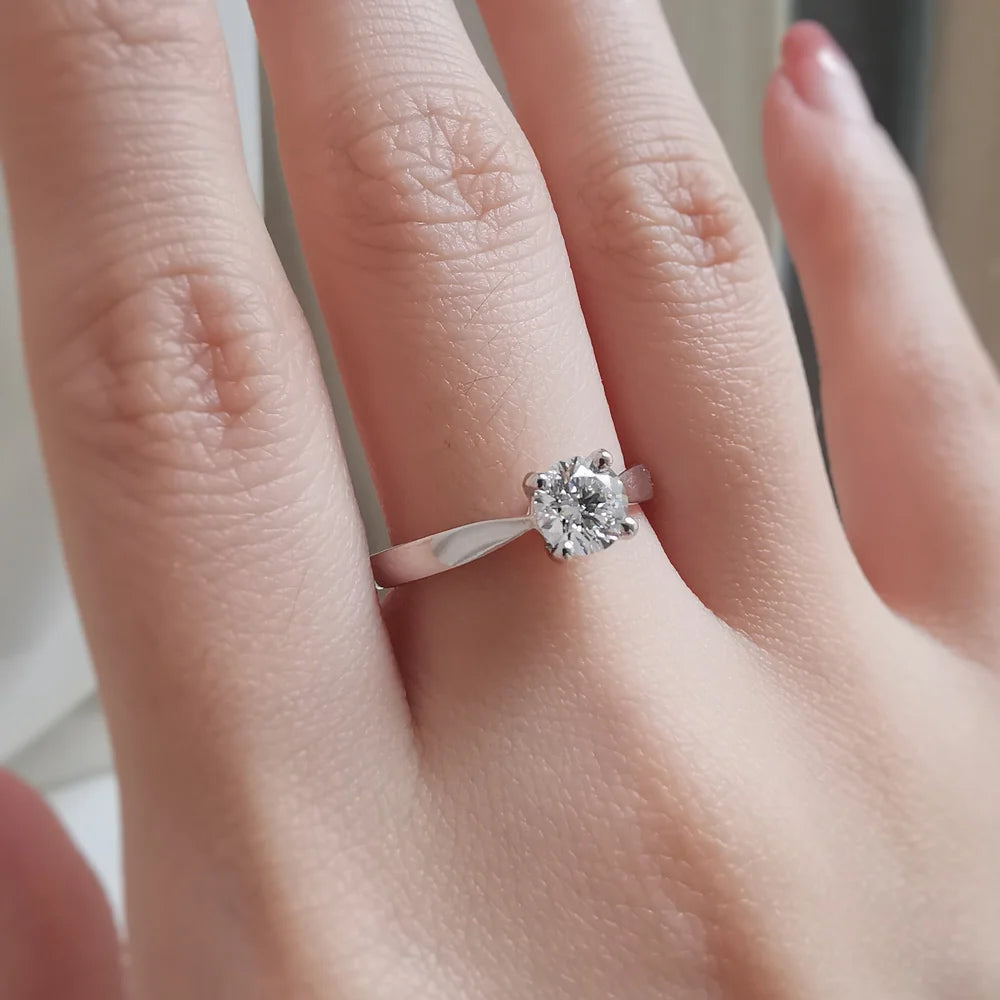 18K Classic Four Claw Lab Diamond Ring