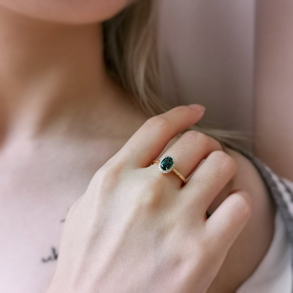 18K Emilia Green Sapphire Ring