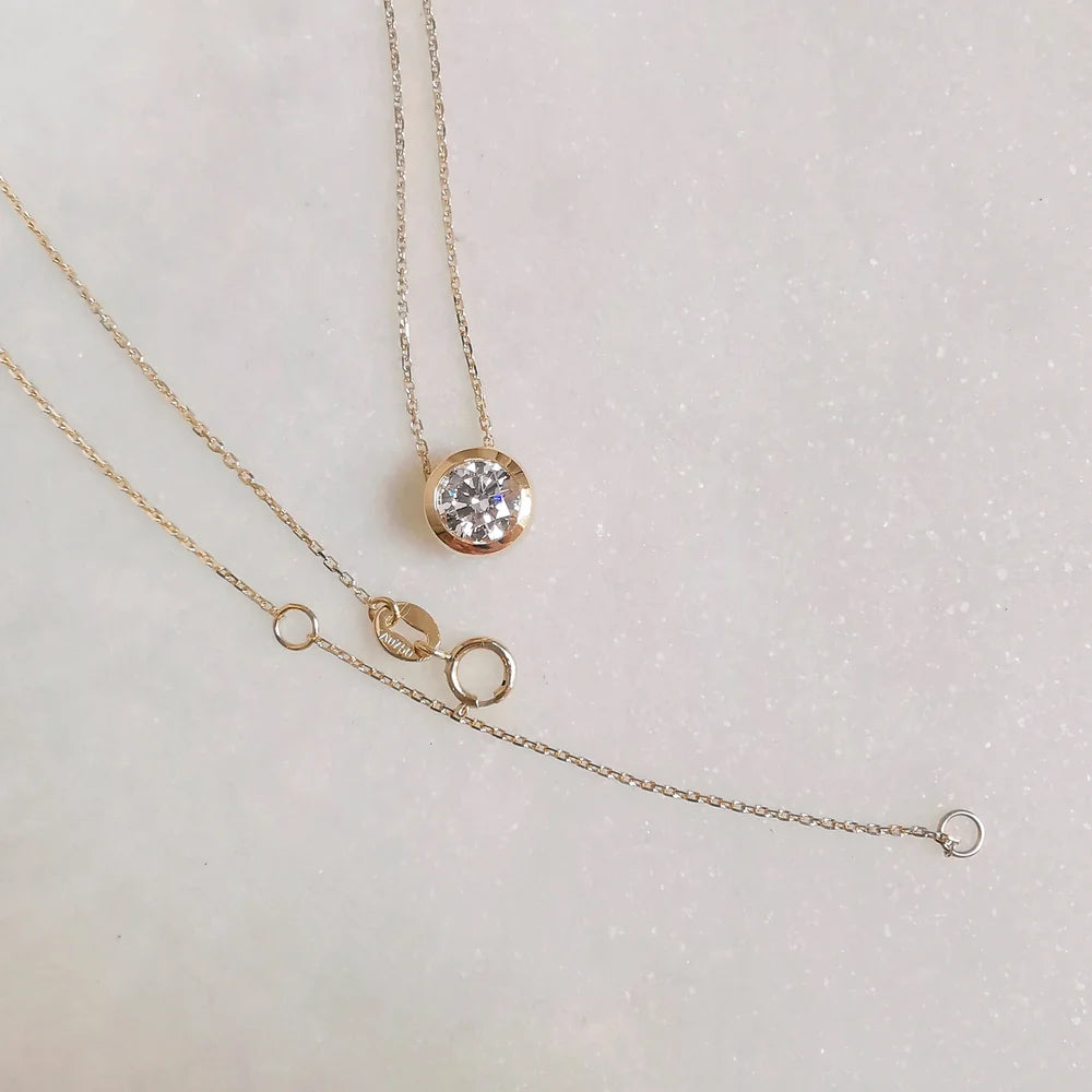 18K Bezel Setting Round Lab-grown Diamond Necklace
