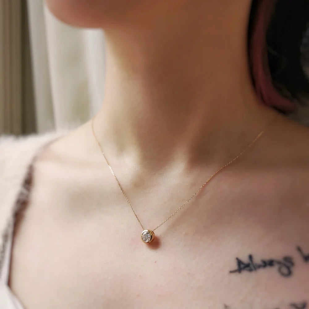 18K Bezel Setting Round Lab-grown Diamond Necklace