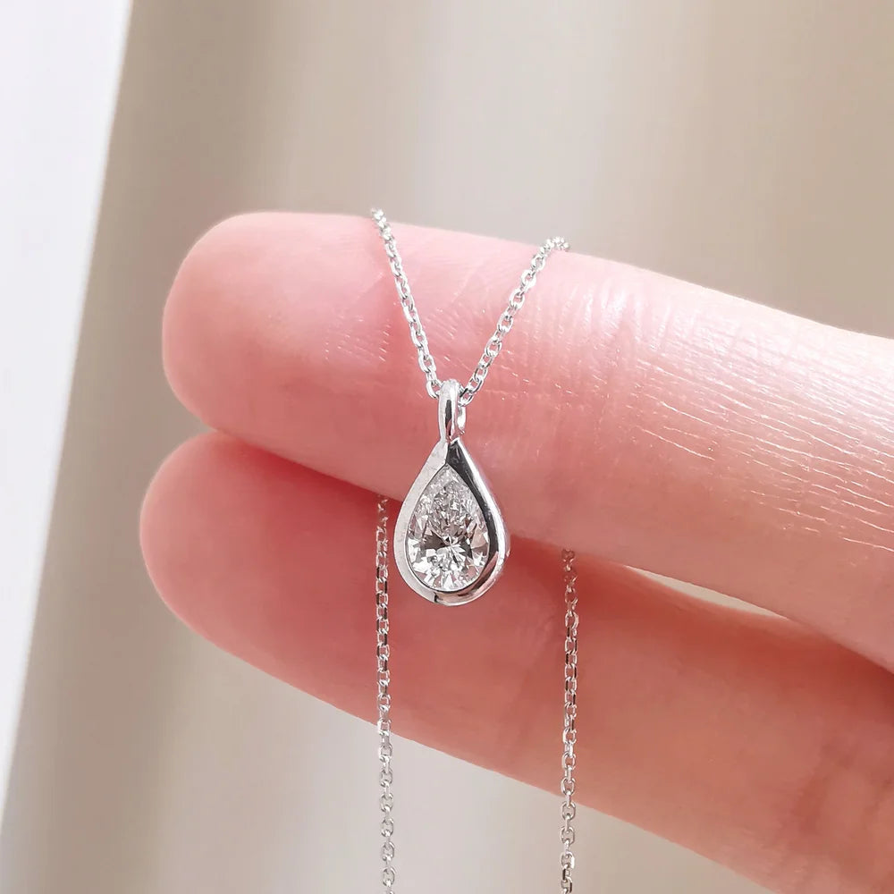 18K Bezel Setting Pear Lab-grown Diamond Necklace