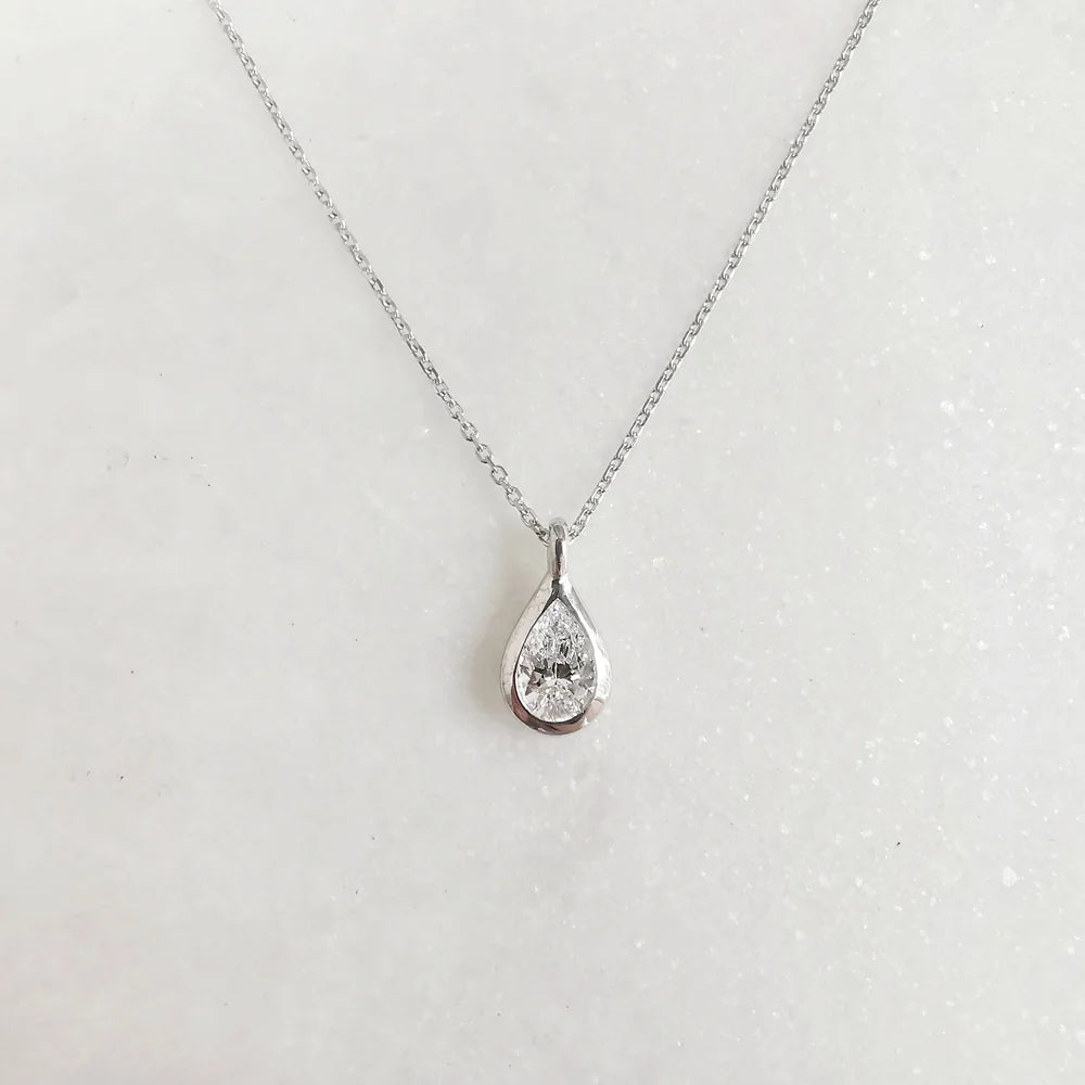 18K Bezel Setting Pear Lab-grown Diamond Necklace