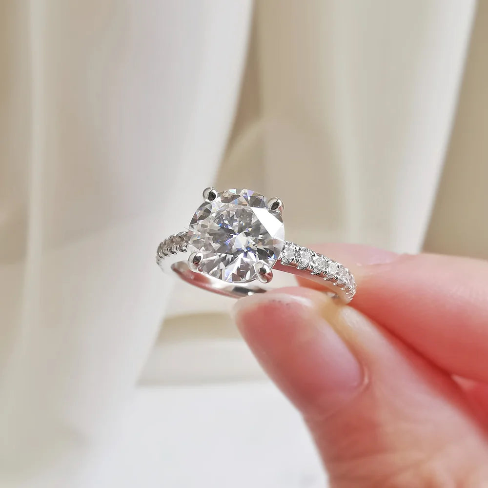 18K Angel’s Cradle Solitaire Moissanite Ring