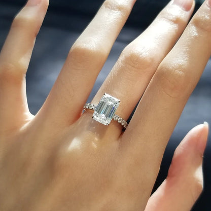 18K Fable Emerald Moissanite Ring