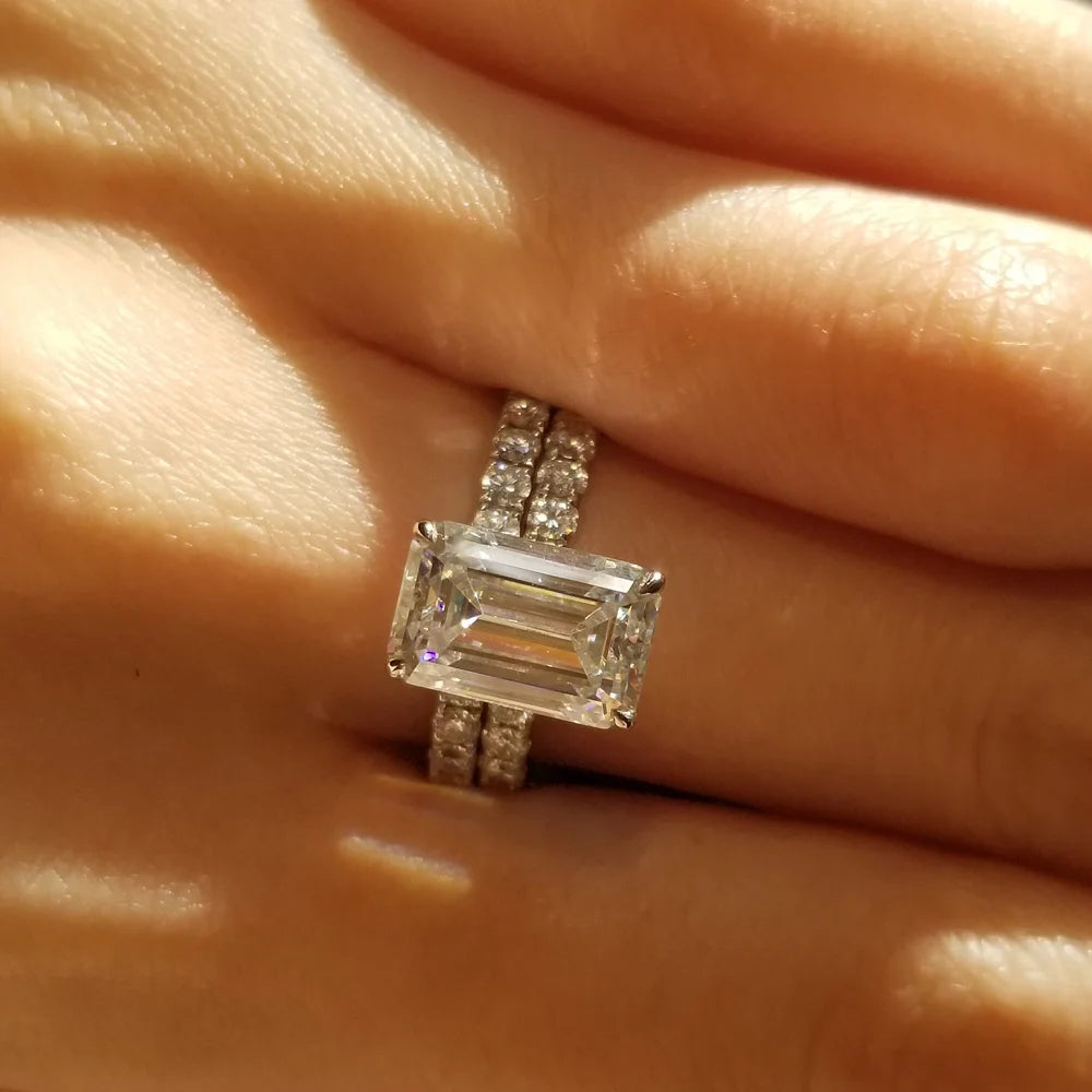 18K Fable Emerald Moissanite Ring
