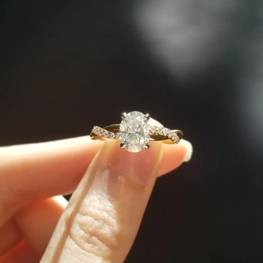 18K Crossover Oval Moissanite Ring