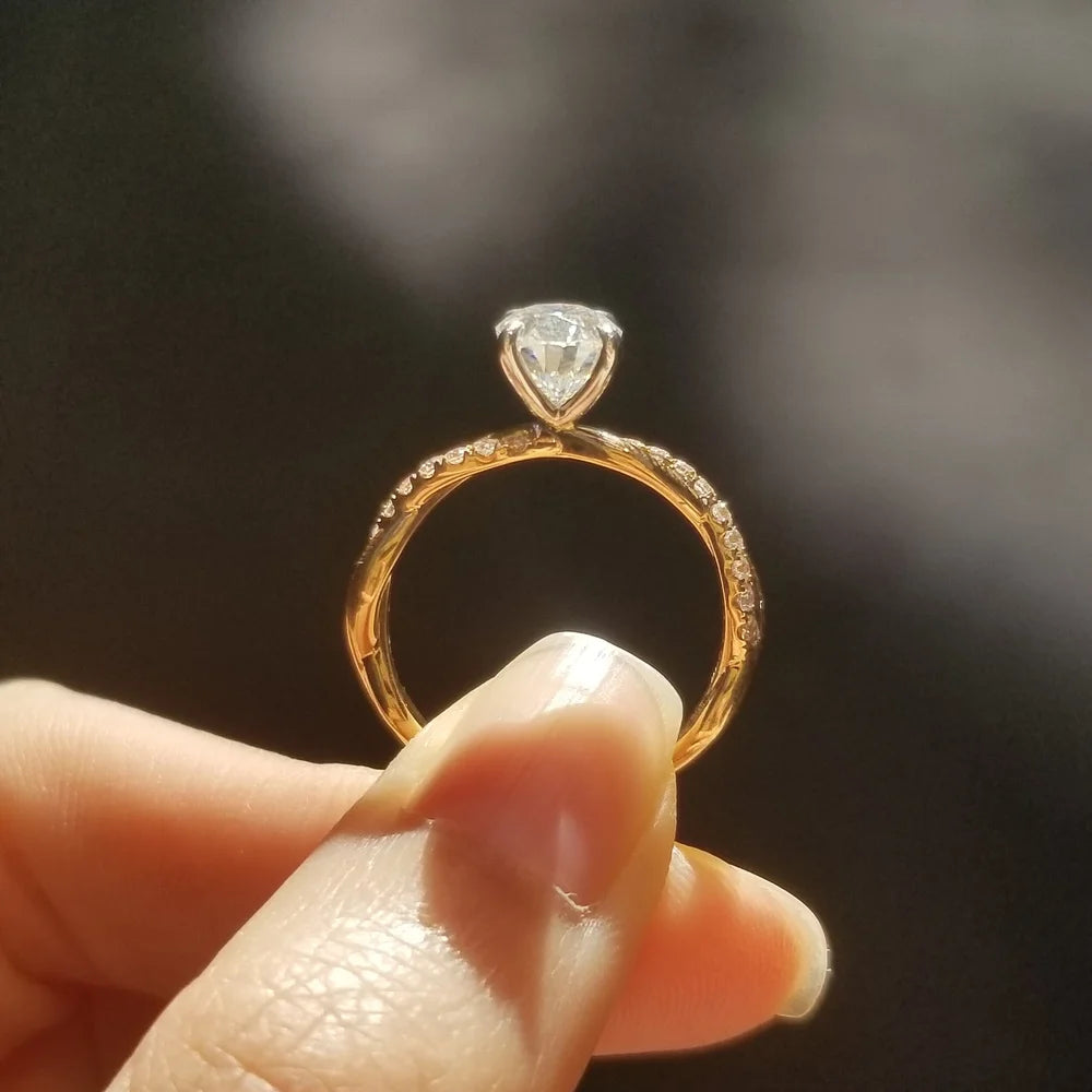18K Crossover Oval Moissanite Ring