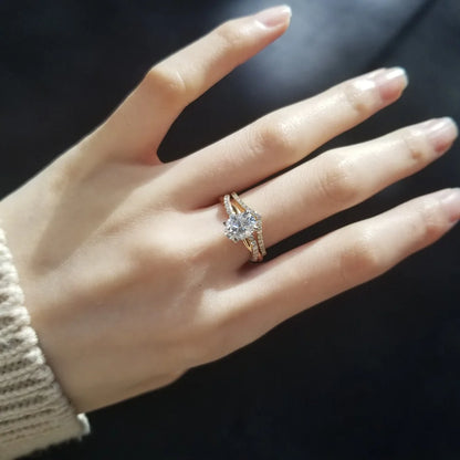 18K Crossover Oval Moissanite Ring