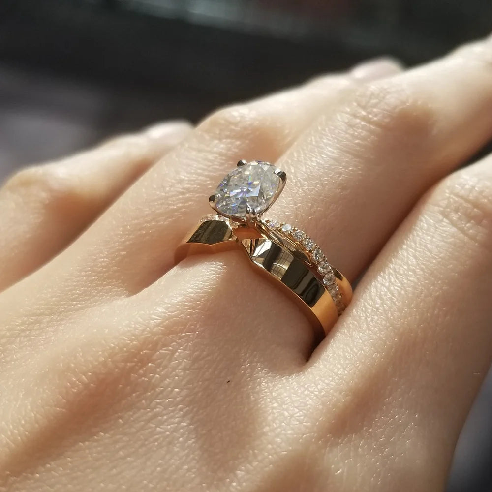 18K Crossover Oval Moissanite Ring