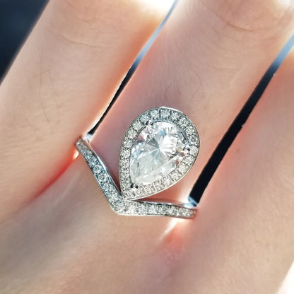 18K Regalia Pear Moissanite Ring