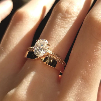 18K Apostle Oval Moissanite Ring