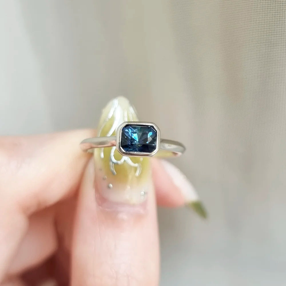 18K Elijah Teal Sapphire Ring