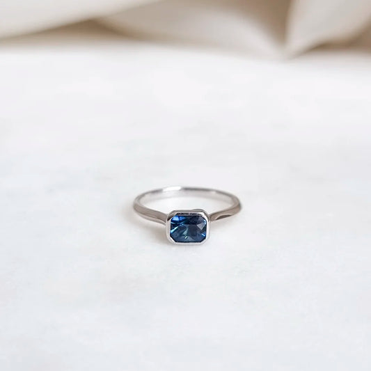 18K Elijah Teal Sapphire Ring