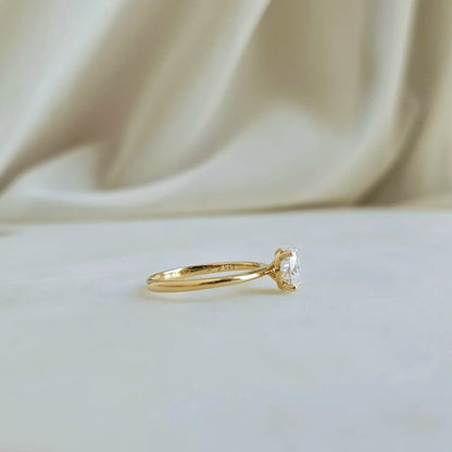 14K Tamia Oval Moissanite Ring