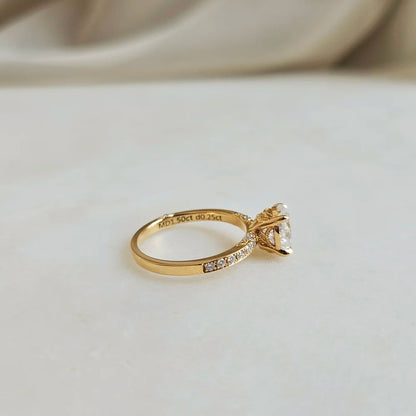 18K Shyla Oval Moissanite Ring