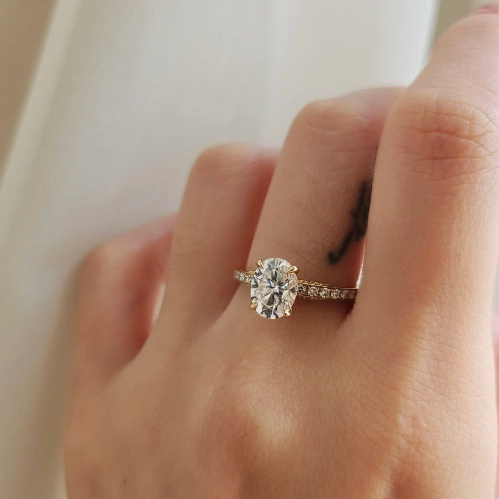 18K Shyla Oval Moissanite Ring