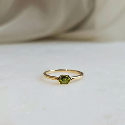 14K Hexagon Peridot Ring