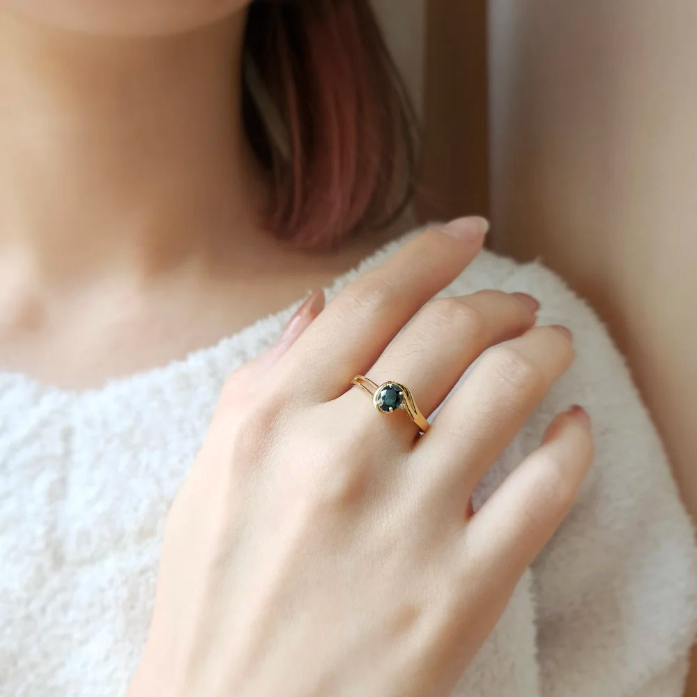 18K Verde Swirl Sapphire Ring