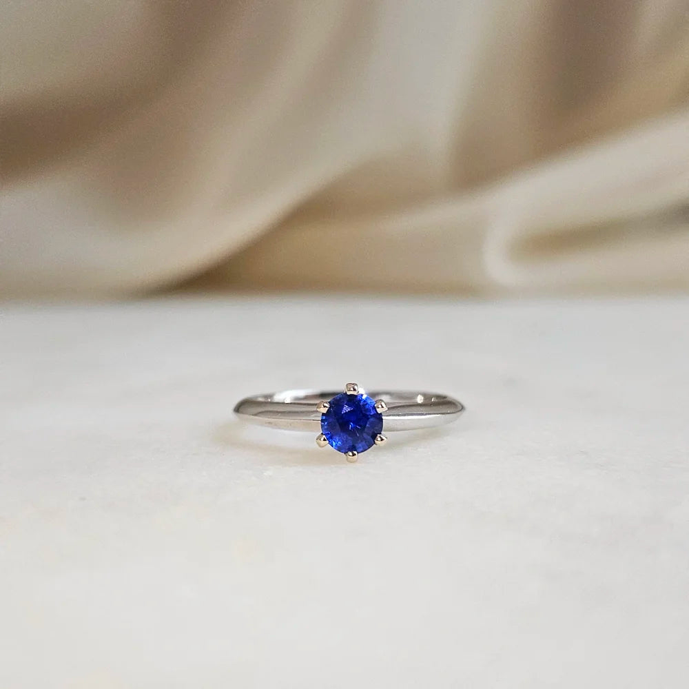 18K Sylas Royal Blue Sapphire Ring