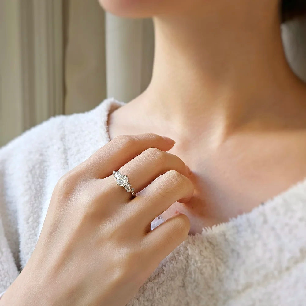 18K The Gardenia Lab Diamond Ring (Low set)