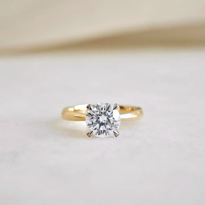 18K Classic Round Moissanite Ring