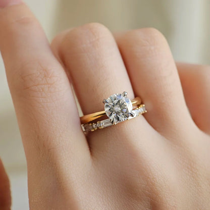 18K Classic Round Moissanite Ring