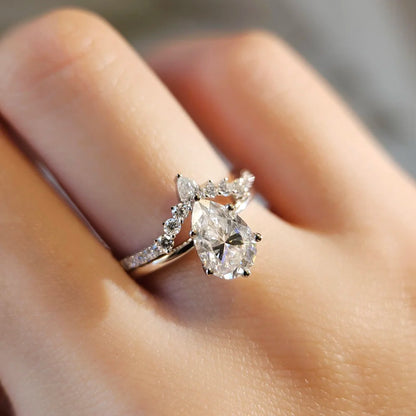 14K "The Raindrop" Moissanite Ring