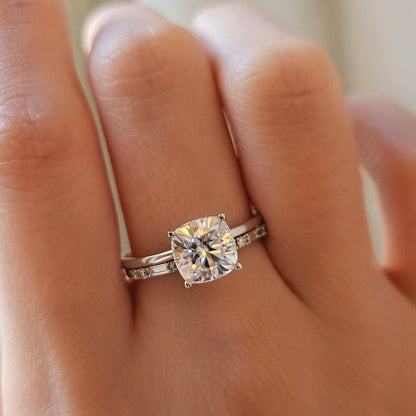 18K Cushion Moissanite Ring