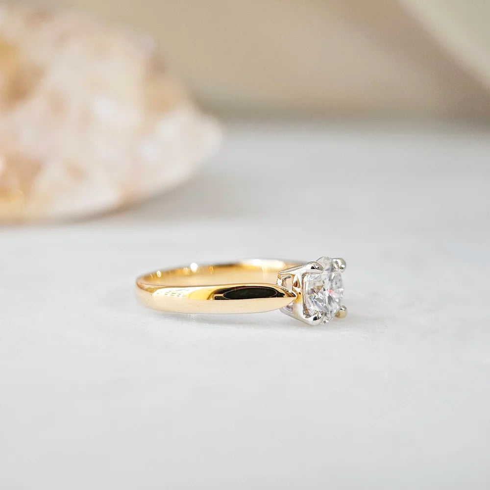 18K Four Claw Tapered Band Moissanite Ring