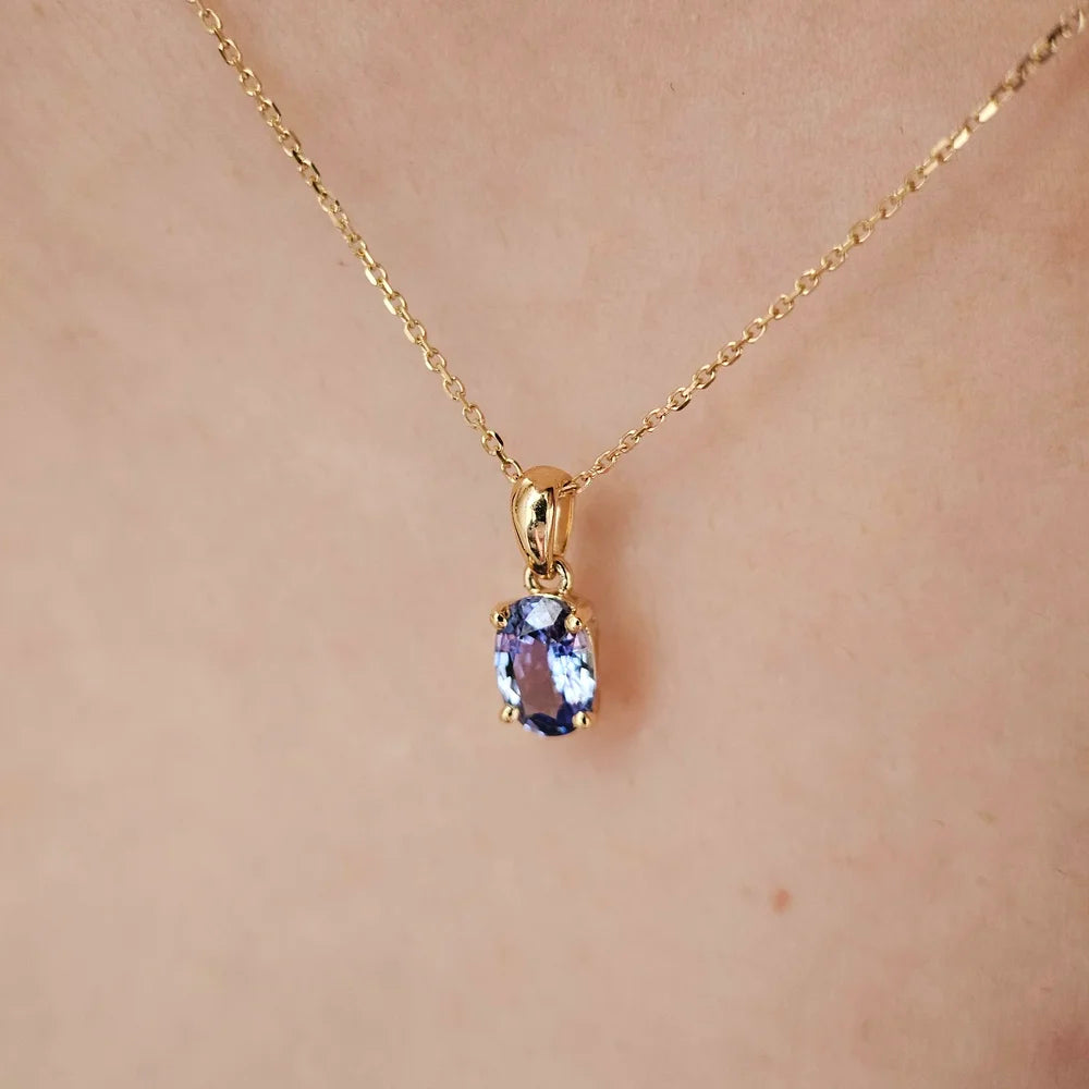 18K Leo Blue Sapphire Pendant