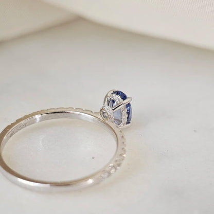 18K Astrid Blue Sapphire Ring