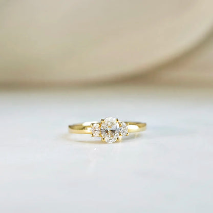 18K Sadie Lab-grown Diamond Ring