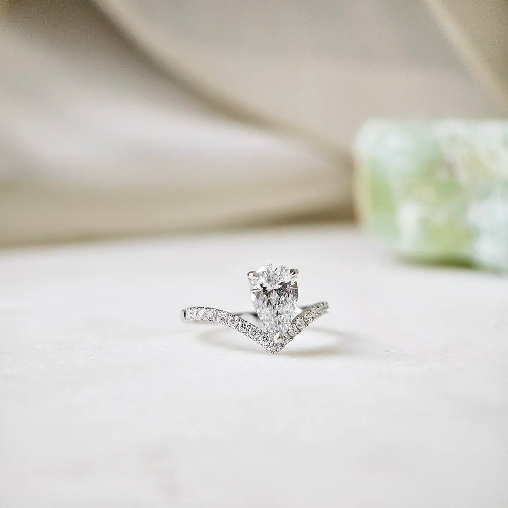 18K Ravee Lab-grown Diamond Ring