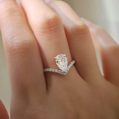 18K Ravee Lab-grown Diamond Ring