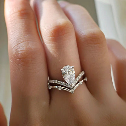 18K Ravee Lab-grown Diamond Ring