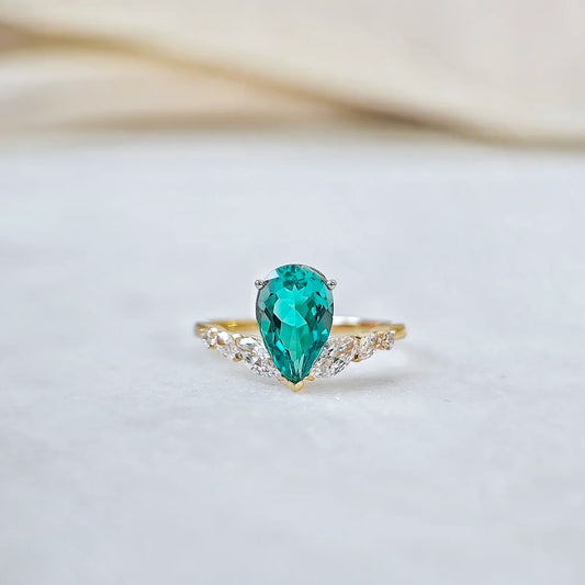 18K Emerald Glow Promise Ring