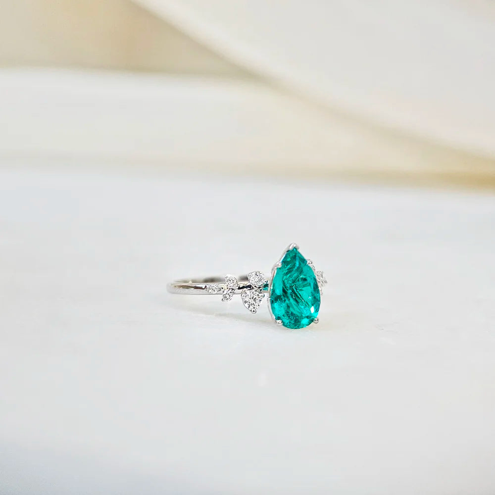 18K Gardenia Pear Lab-grown Emerald Ring
